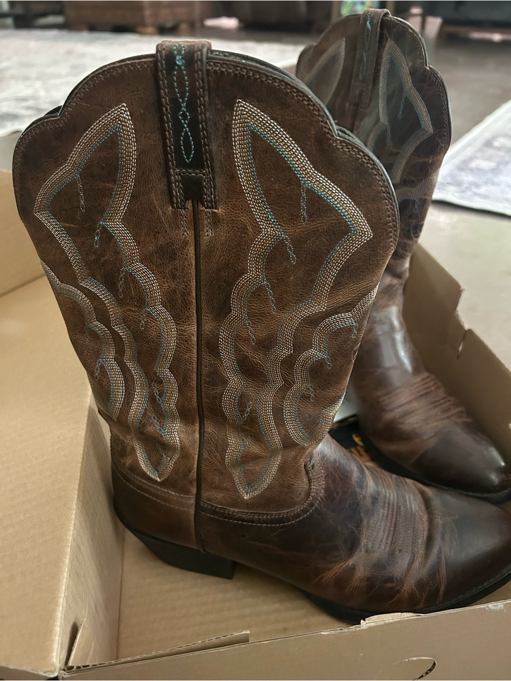 NWT - Ariat Heritage Western R Toe Boots 10010266 Embroidered Cowgirl Brown WMN